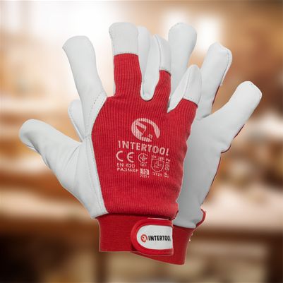 Універсальна