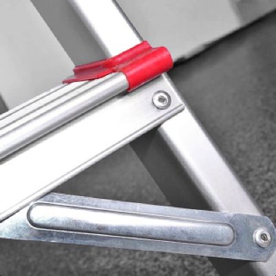 Компактна у складеному вигляді